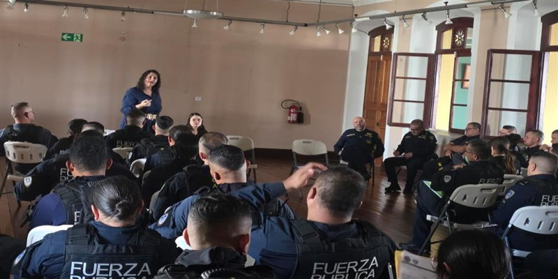 FISCALÍA DE HEREDIA IMPARTIÓ CHARLA A 50 OFICIALES DEL MSP SOBRE ATENCIÓN DE CASOS VÍA FLAGRANCIA