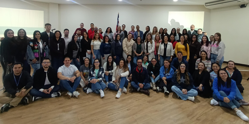 UCS INICIÓ PROGRAMAS DEL 2026 CON CHARLA PARA EL EQUIPO ACADÉMICO