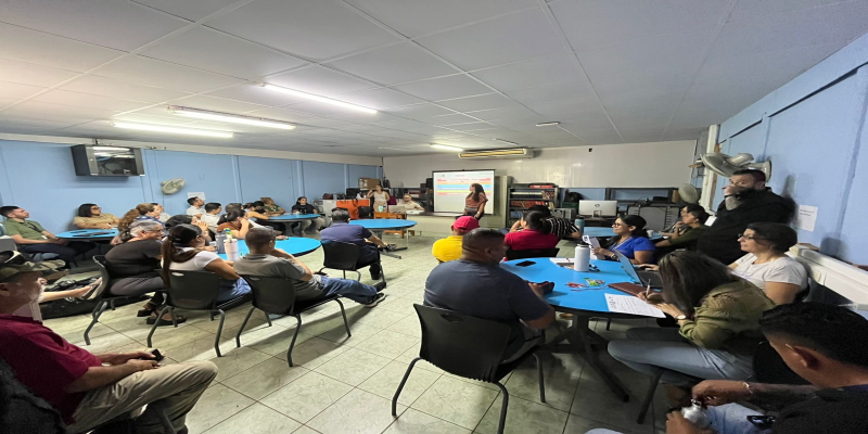FISCALÍAS IMPARTEN CHARLA A ESTUDIANTES Y PERSONAL DE COLEGIO EN PUNTARENAS  